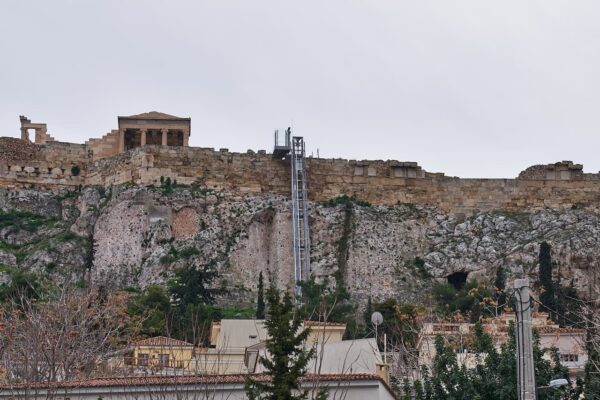 acessibilidade para deficientes físicos na acrópole de Atenas