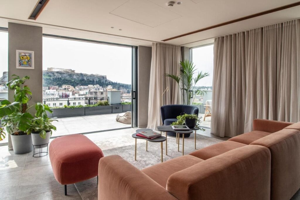 hotel perianth com vista para a acrópole em atenas